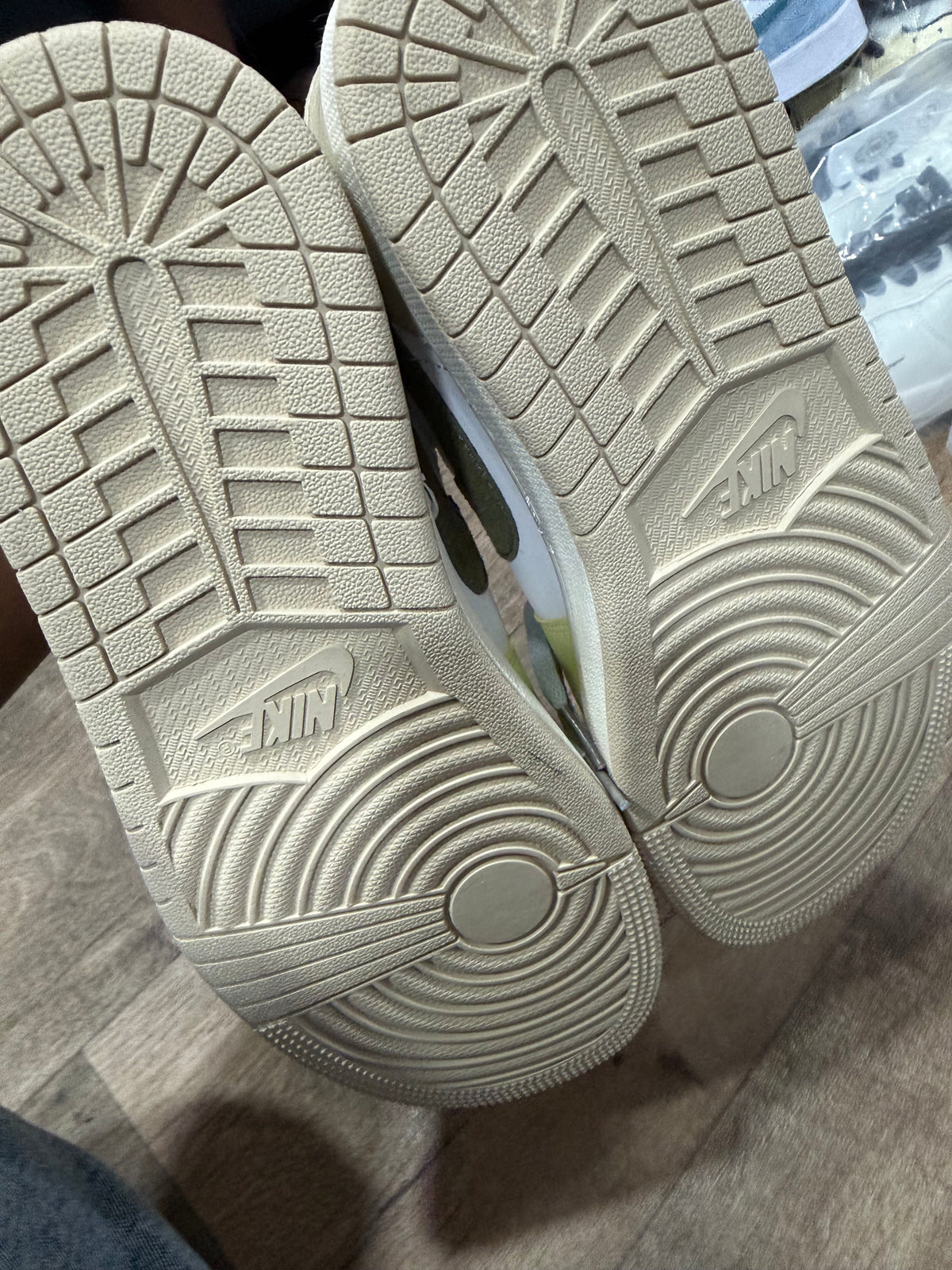 Sneakers