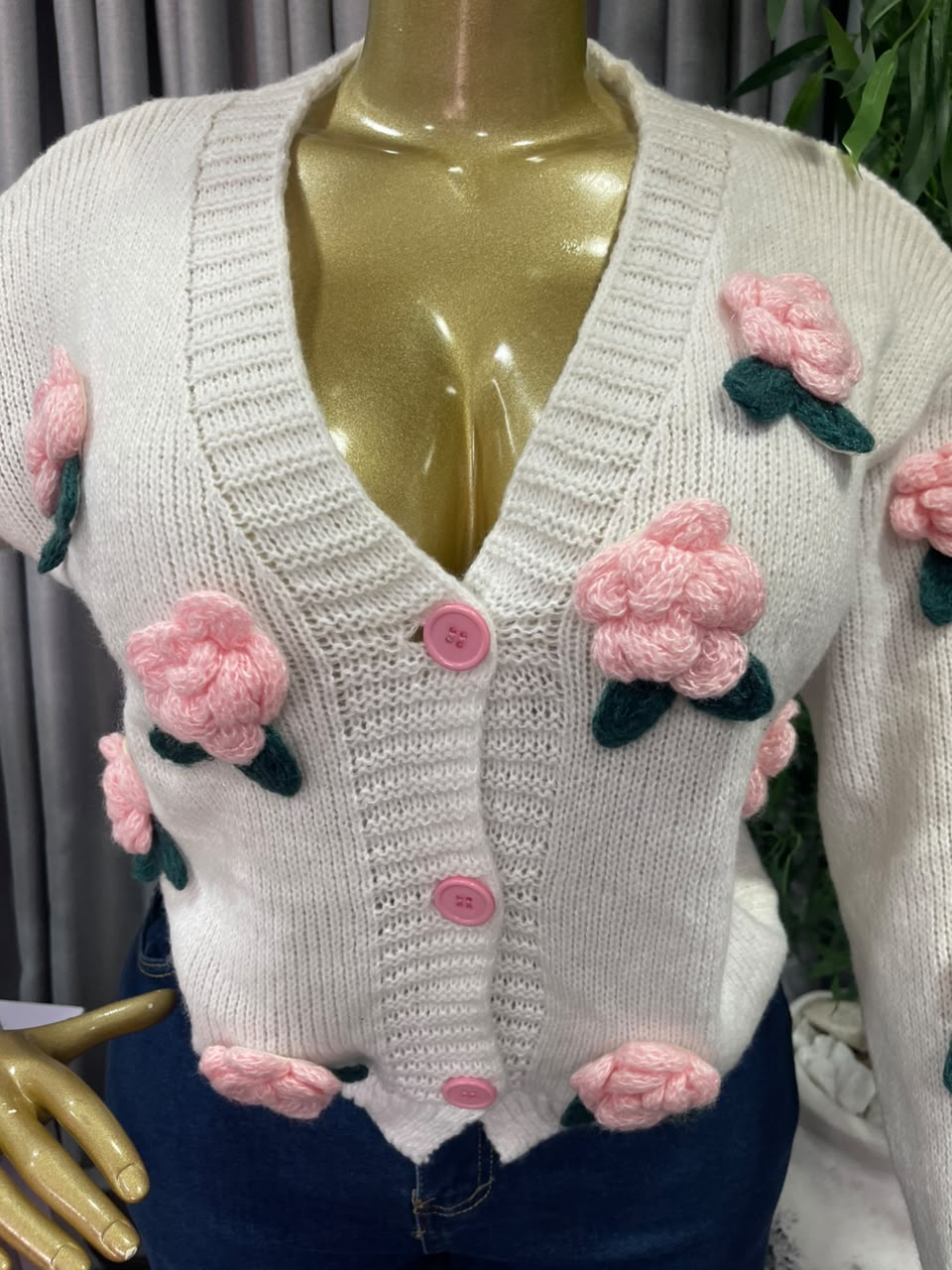 Sweater size 6-16 one size fits all