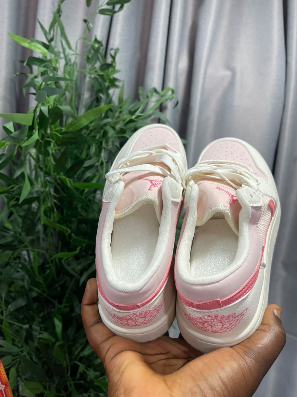 Sneakers 1