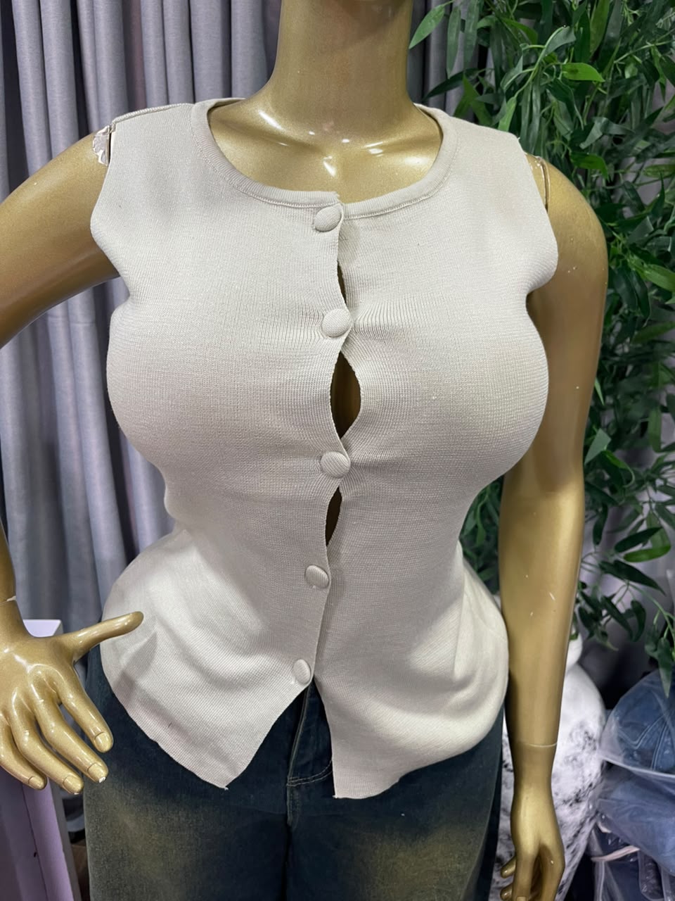 5k tops size 6-10 one size fits all