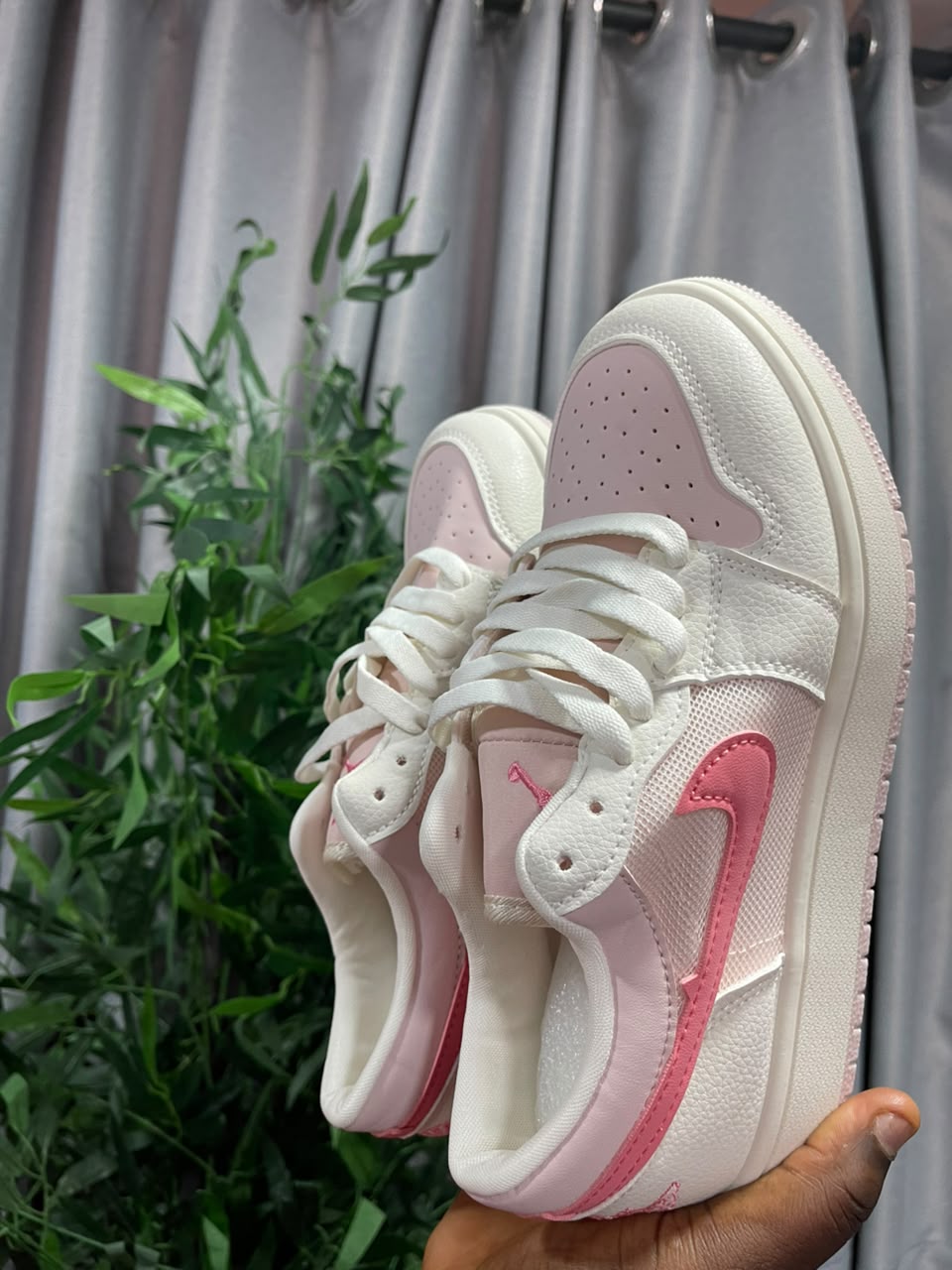 Sneakers 1