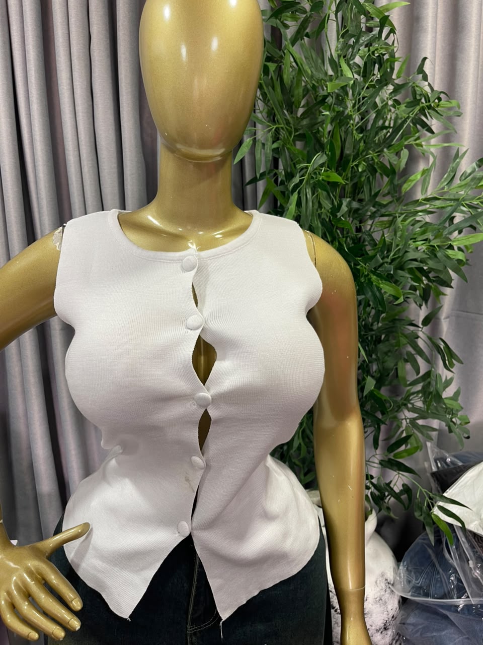 5k tops size 6-10 one size fits all